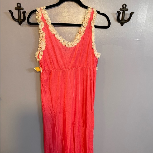 Vintage Unbranded Pink Nightgown with Lace Size Medium - Picture 4 of 6